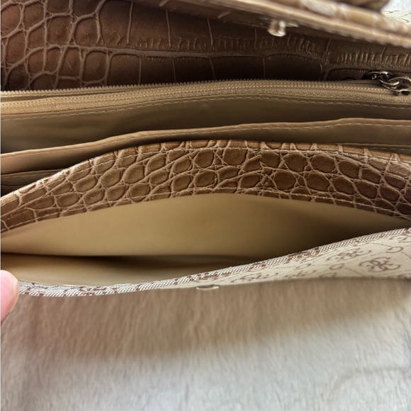 New Guess Wallet Tan and Brown Women's - Picture 6 of 12